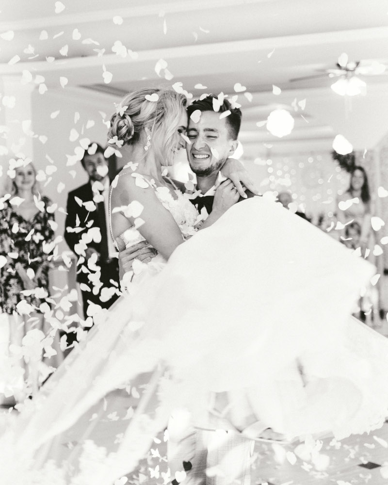 Co oferuje fotograf ślubny? Warszawa i trendy